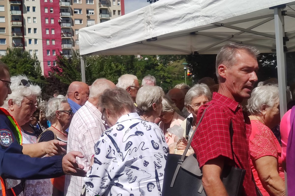 Elkezdődött!
 Mai napon kezdetét vette az
 Augusztus 20 -i ünnepség sorozat.
 ...