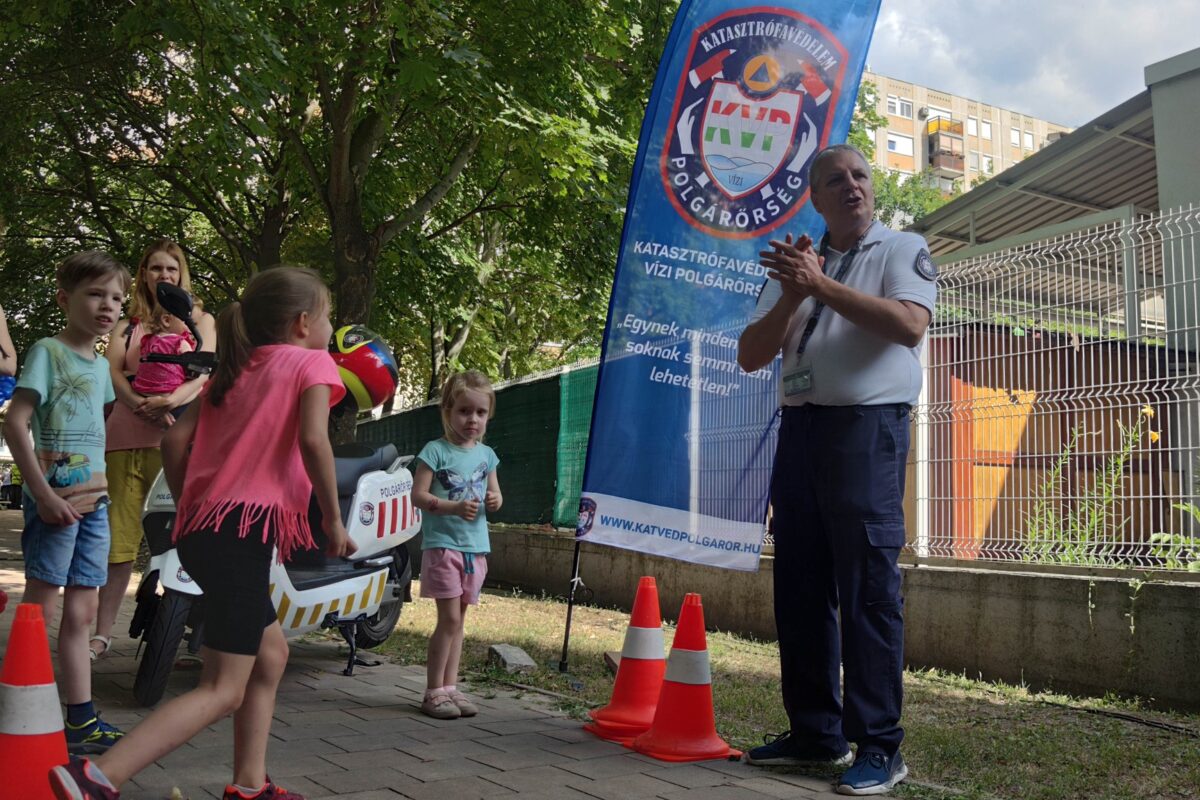 Vizafogó sétányon jártunk! Következő állomás: Búlcsú park!  Vizafogó sétányon já...